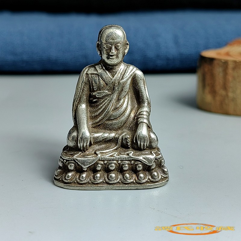 小佛像萨迦第三祖扎巴坚赞摆件藏佛莲花生大士纯铜铸造四臂观音佛