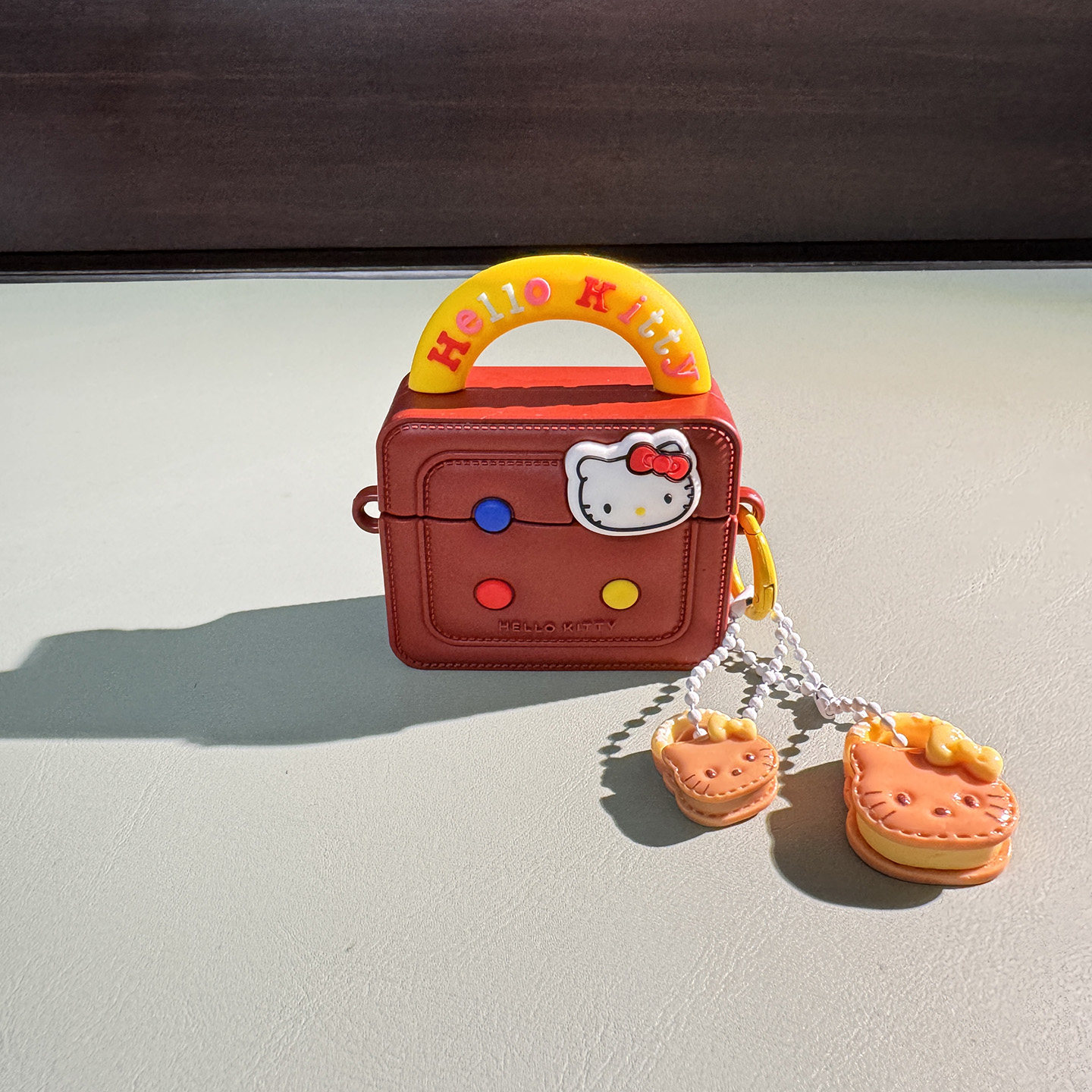 创意可爱hellokitty适用于baseus倍思m2s保护壳无线蓝牙耳机套可爱kt猫硅胶m2spro耳机壳充电仓壳软