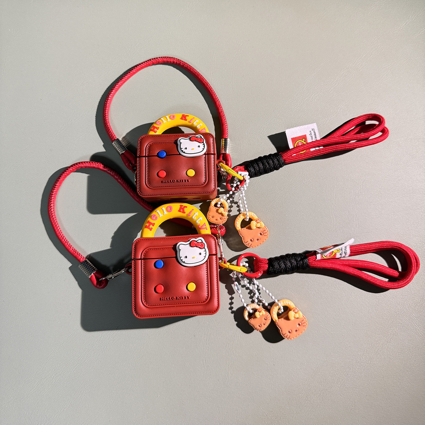 创意可爱hellokitty适用于vivotws5保护套tws4壳vivo硅胶iqoo tws1 air2 pro蓝牙耳机套tws3e盒air3pro软tws4