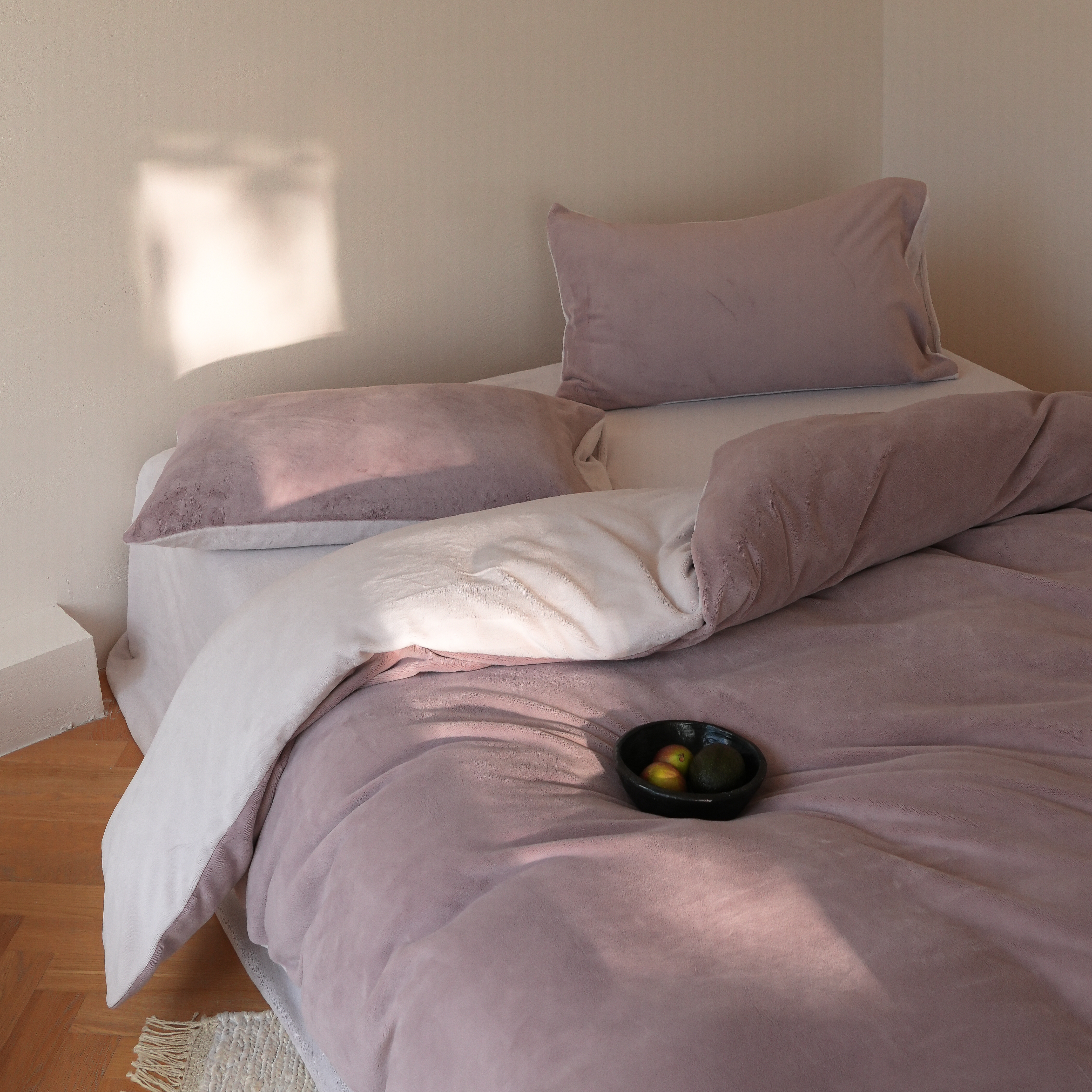 芋泥波波冬日保暖牛奶绒四件套~ins撞色珊瑚绒暖绒被套床单清新蓝