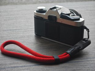 相机快挂豆 快拆扣相机腕带挂手绳原创8毫米绳真皮手缝制作