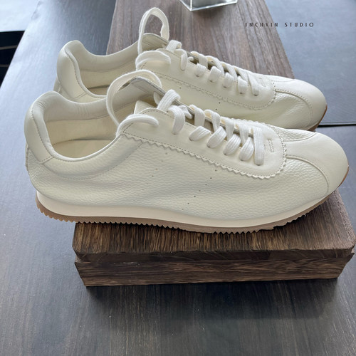 法式慵懒 头层小牛皮软底男休闲鞋  男休闲复古小白鞋