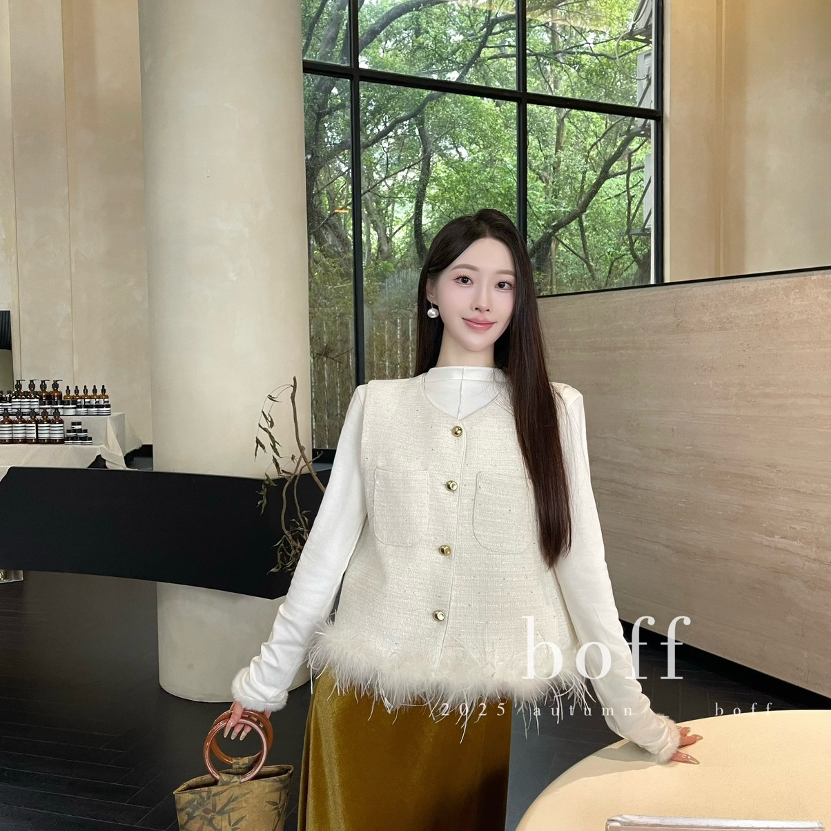 boff秋上新秋季氛围感亮片鸵鸟毛设计感小香风马甲86106