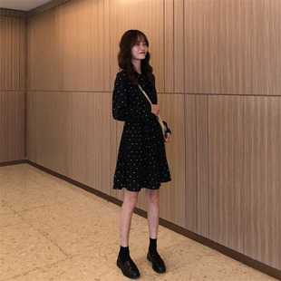 2025年秋冬新款女装气质成熟法式复古智熏桔梗波点过膝长袖连衣裙