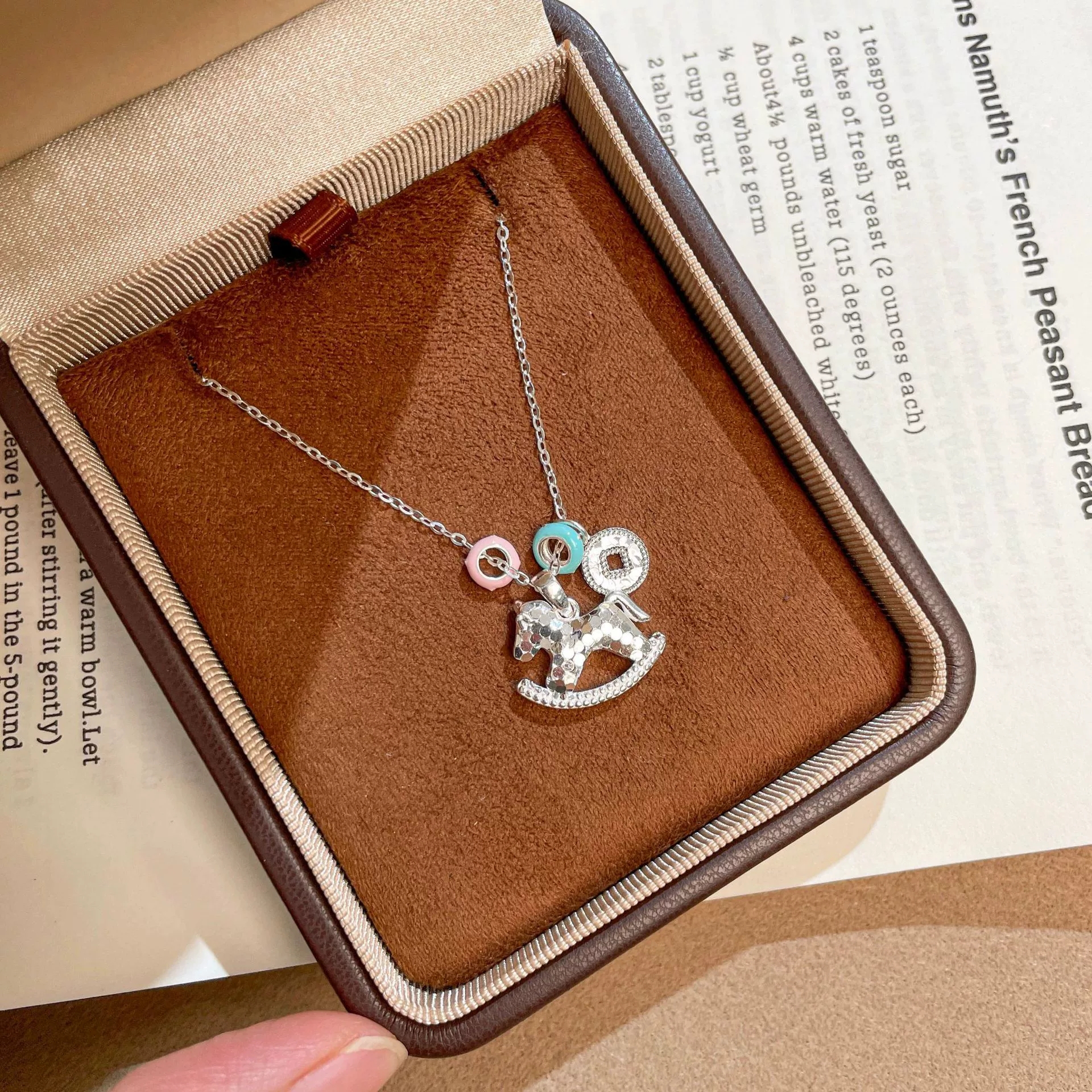 S925纯银碎冰冰旋转木马项链