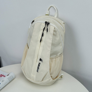 专柜正品户外徒步登山包女轻便双肩包男大容量百搭超轻运动背包