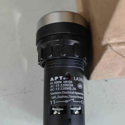 LA39J 按钮开关 红色220V 工业设备机械控制电器配件议价维修