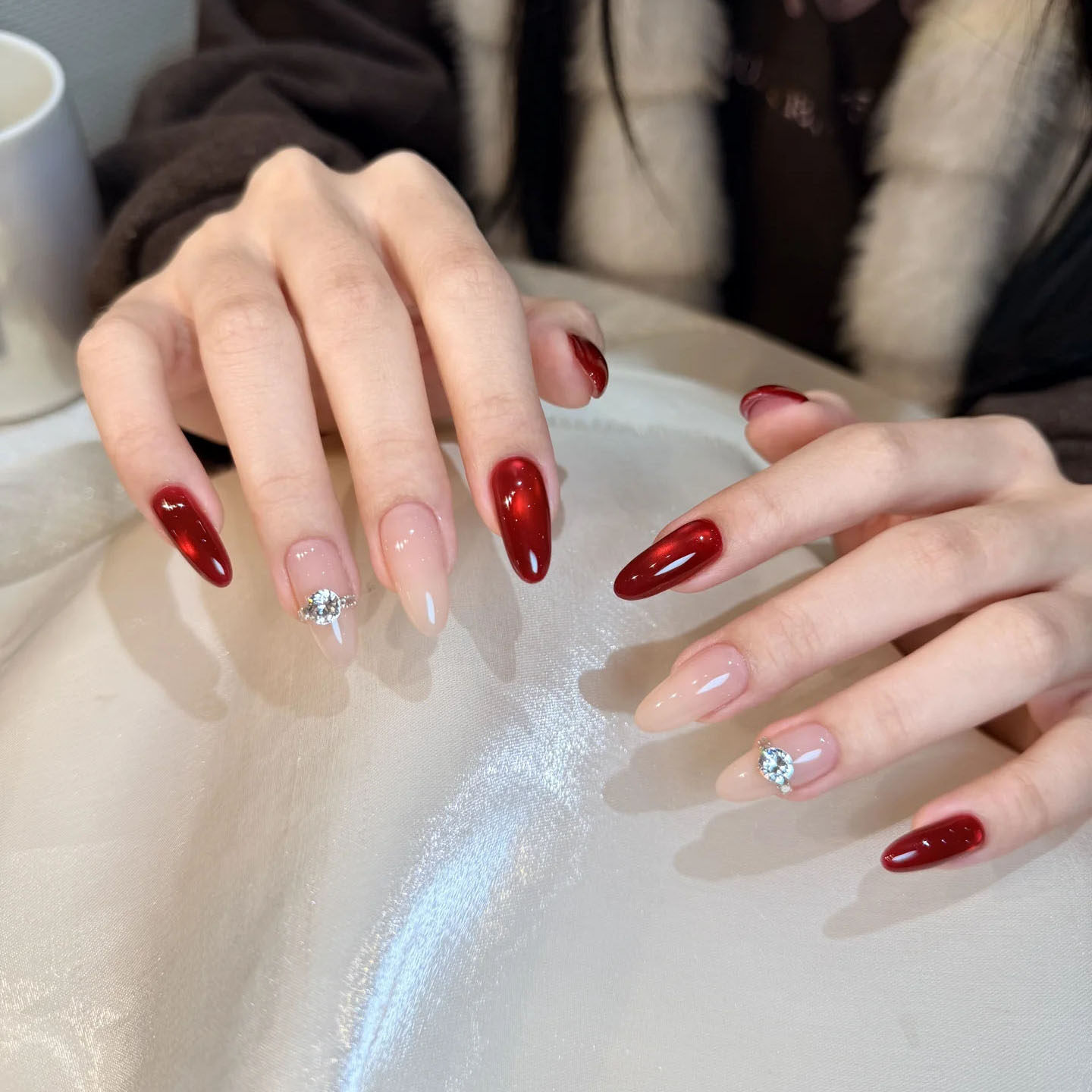 新年红色战甲猫眼穿戴甲高级显白钻戒过年氛围感指甲贴片手工定制,彩妆/香水/美妆工具,美甲工具,淘宝优惠券,粉丝福利购,淘宝优惠卷