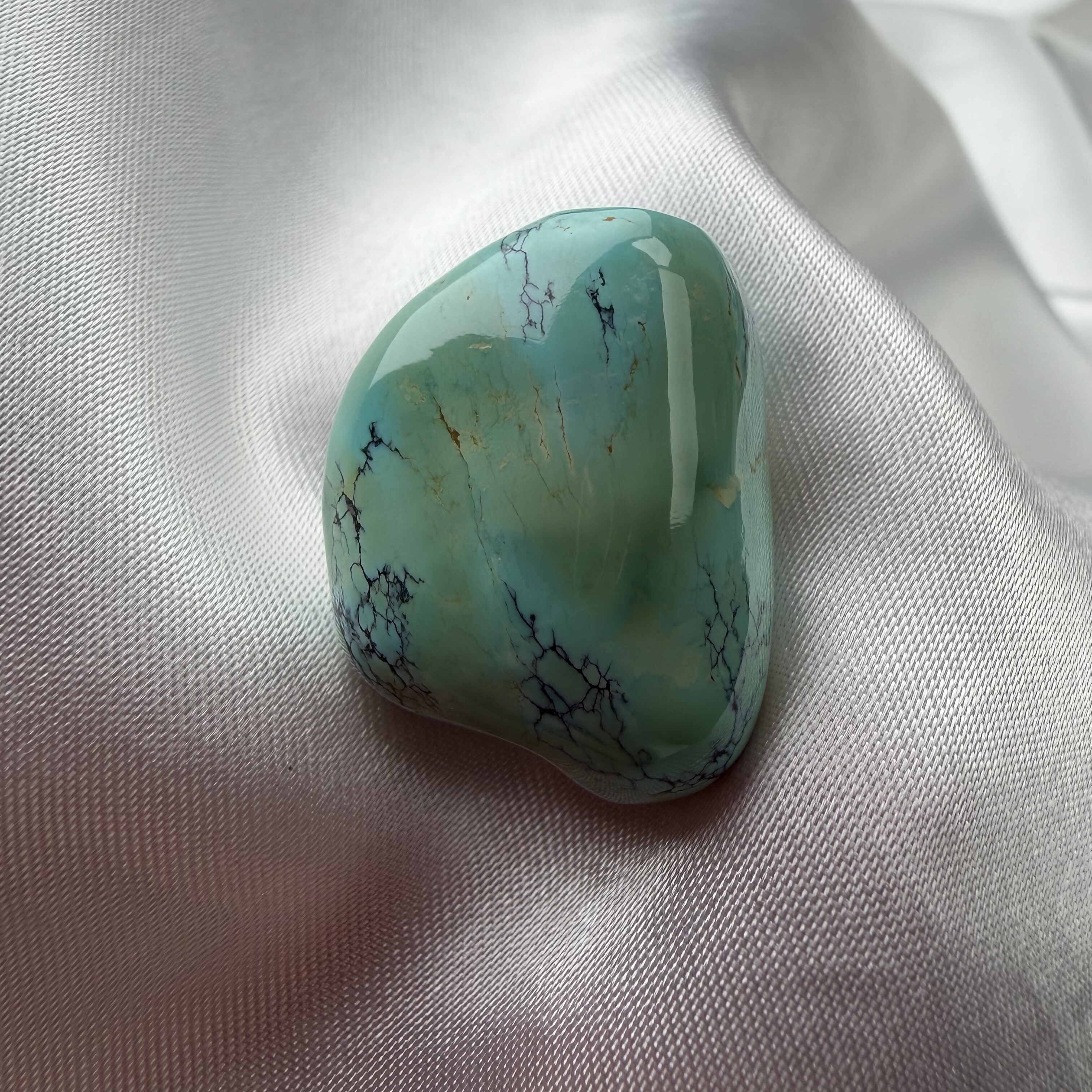 绿松石三彩随形直径20mm厚16长25.2重11.6g湖北原矿瓷釉级吊坠