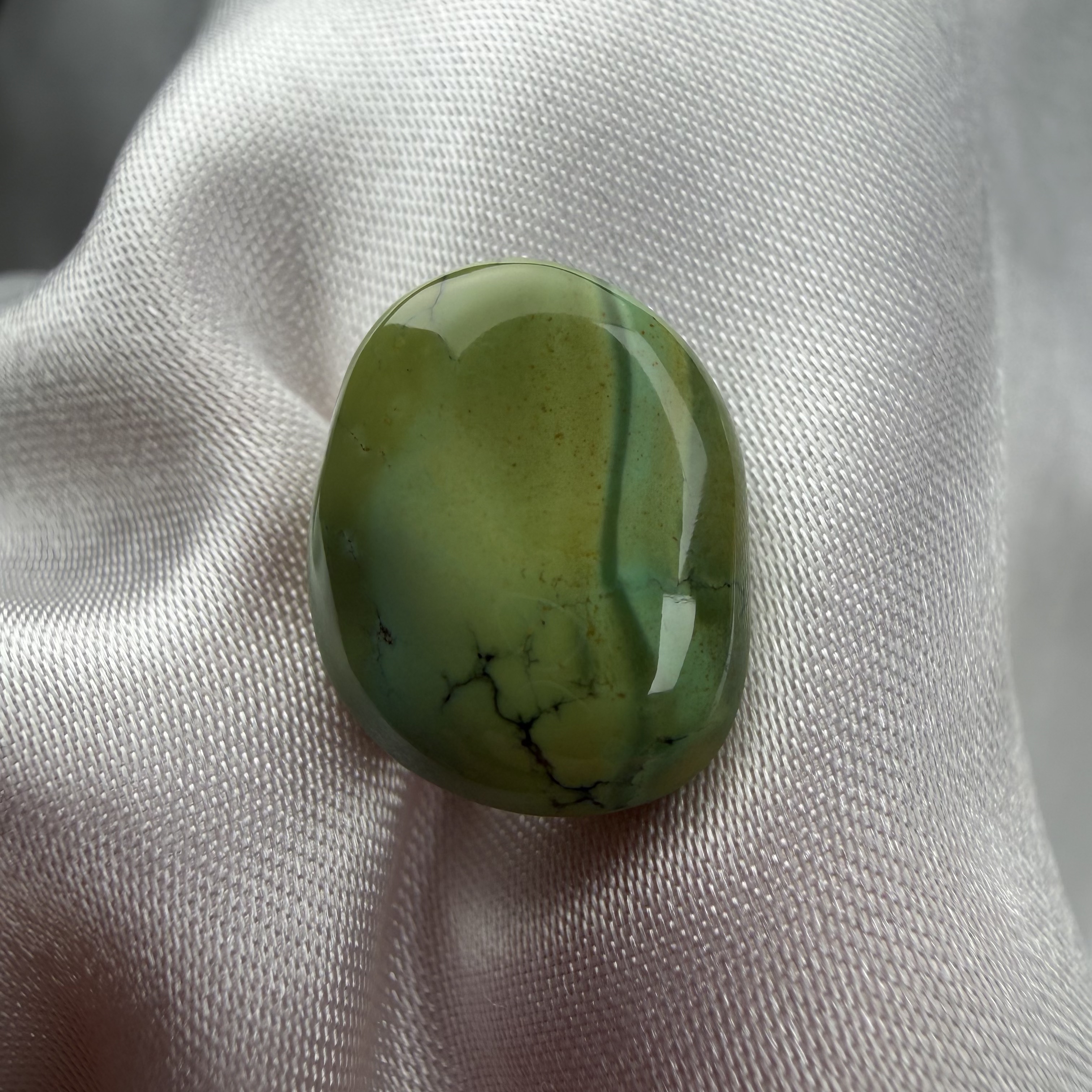 绿松石水波纹随形11.8mm长14.7mm厚6.2原矿瓷釉级水草纹侧挂滴流