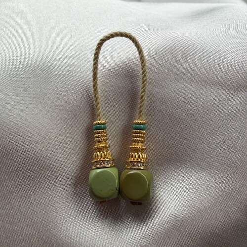 绿松石六方弟子珠对面6.7mm对楞8.2原矿苹果绿对珠925银镀金隔片