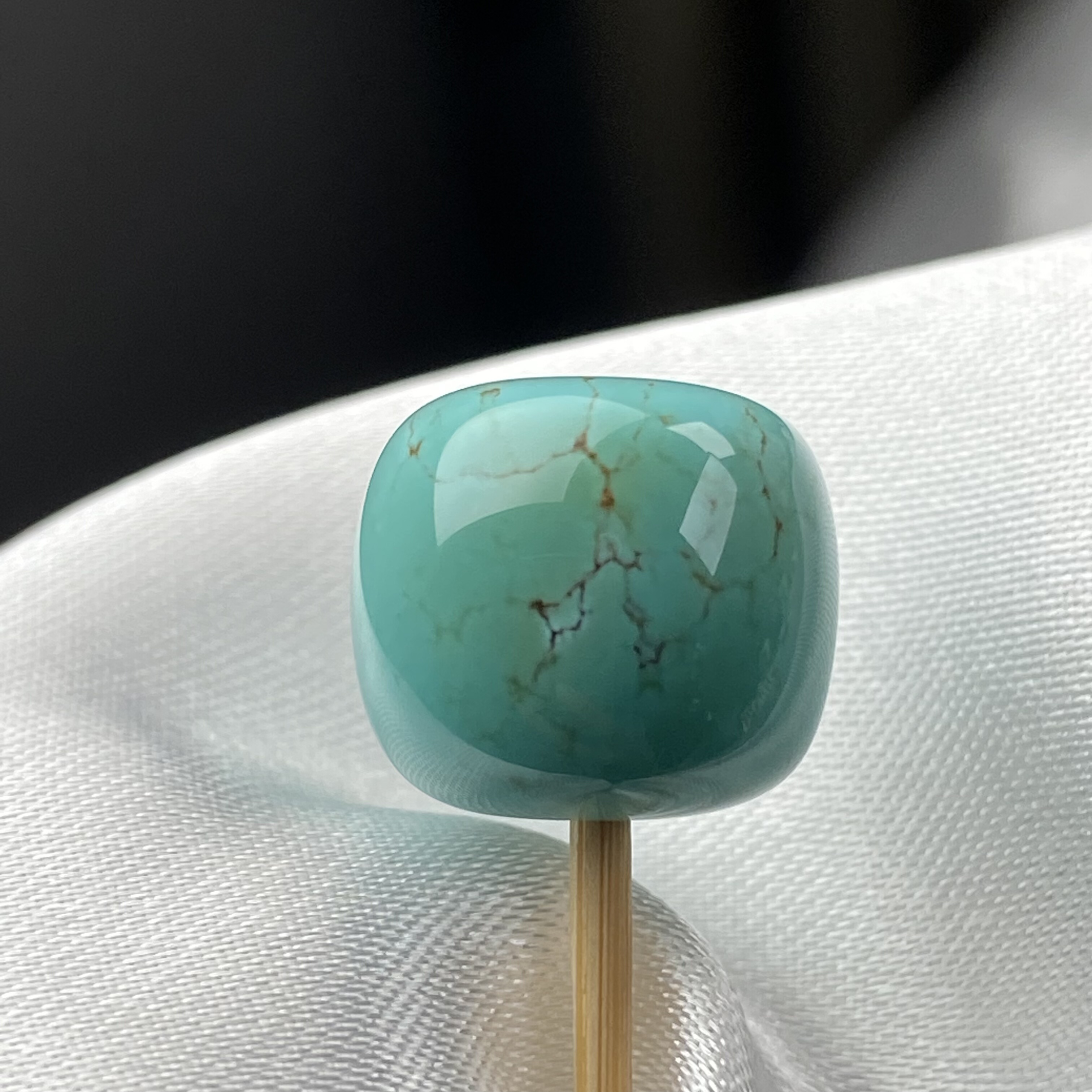 绿松石老型12.9mm高11.5mm湖北天然原矿瓷釉级绿松石墩子顶珠配饰