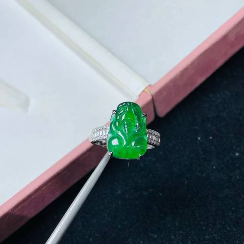 天然A货翡翠貔貅戒指女款925银镶玉貔貅戒指戒圈珠宝首饰送礼物