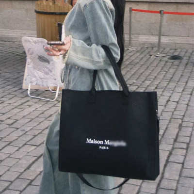 Maison Margiela 马吉拉风格 周边毛毡手提袋托特包购物袋斜挎包