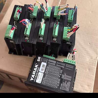 YARAK SR 步进电机驱动器，型号Y2SSR4，输入电压议价