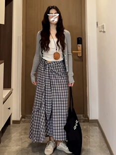 初秋韩系氛围感穿搭格子连衣裙子女秋季2025新款小个子长裙套装裙