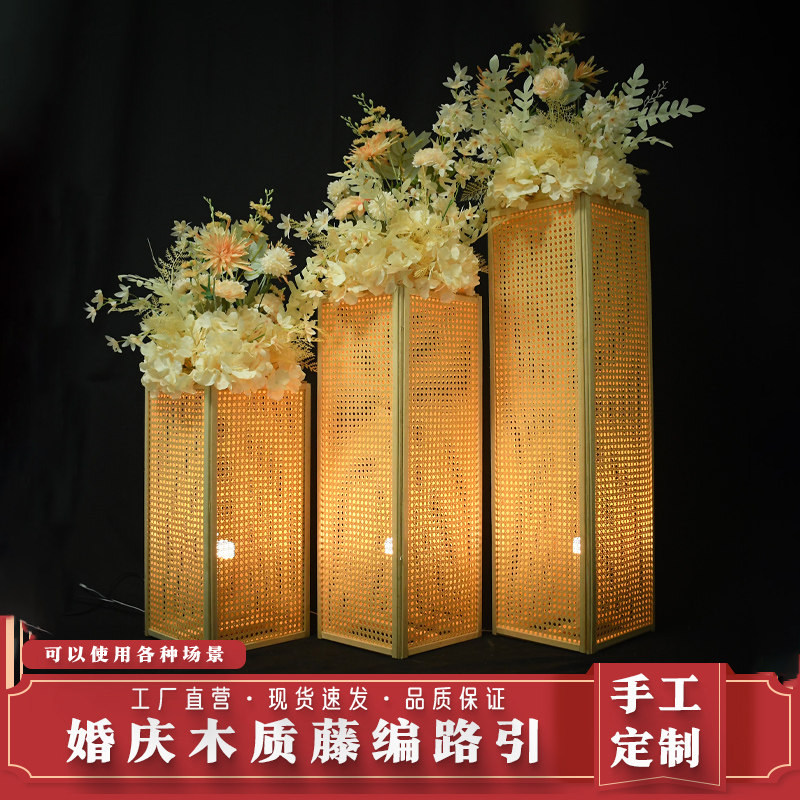 婚庆中式宫灯路引藤编灯笼方柱灯图片