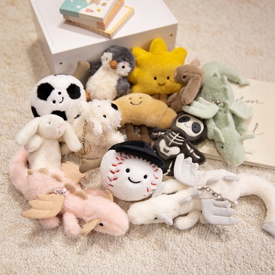 趣味牛角包太阳花樱桃苹果水蜜桃小飞龙挂件公仔毛绒包包钥匙扣