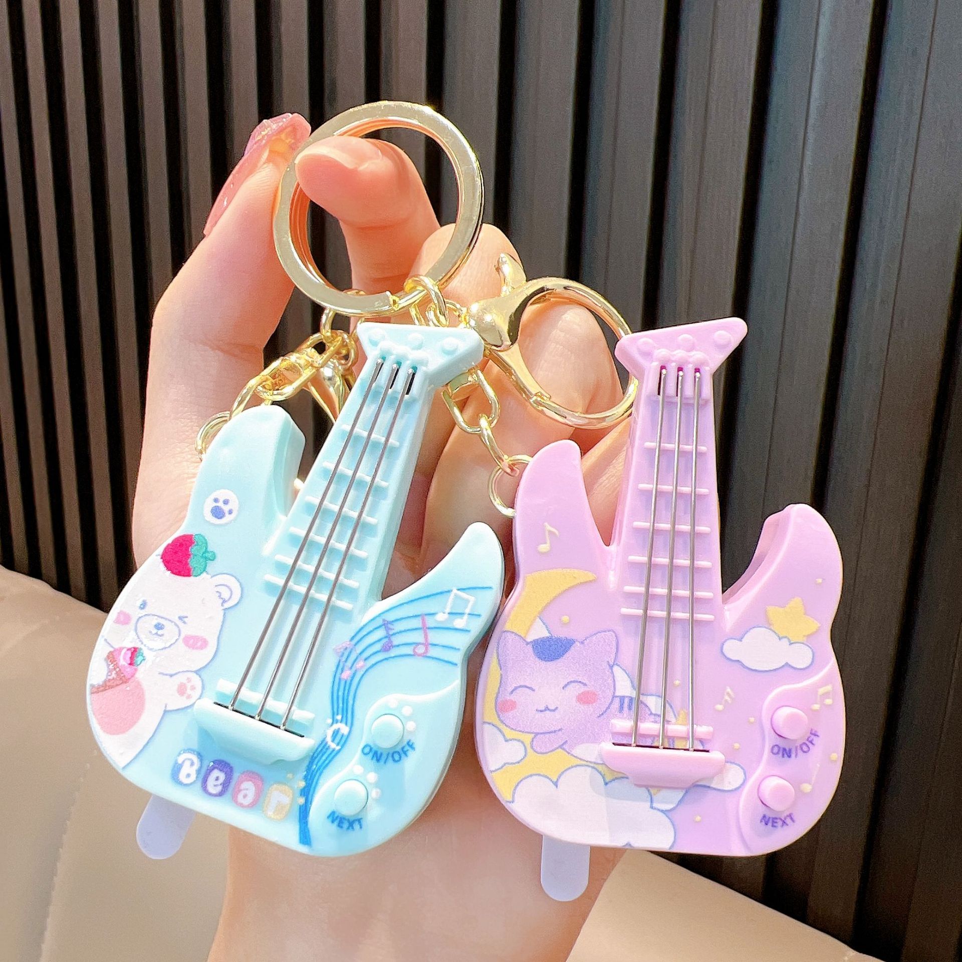 卡通动物吉他钥匙扣迷你音乐玩具汽车钥匙链包包挂件爪机礼品货源
