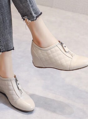 内增高女鞋一脚蹬新款休闲皮鞋软皮旅游鞋春秋真皮深口坡跟单鞋女