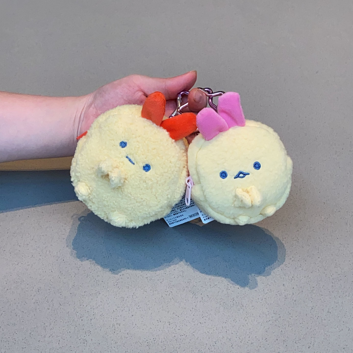 日系卡通角落生物炸虾炸鱼毛绒创意零钱包耳机钥匙可爱收纳包挂件