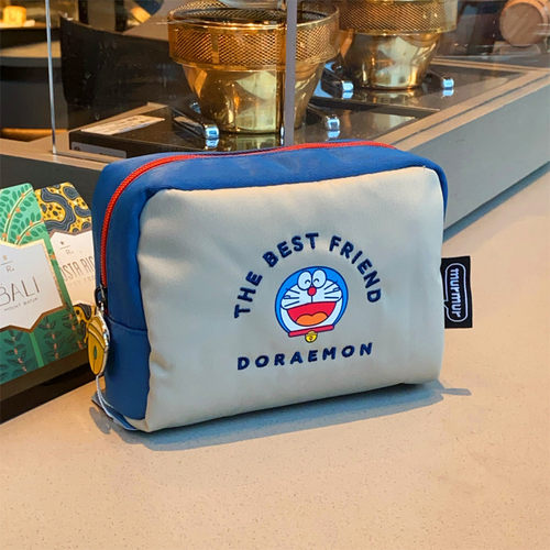 日系卡通可爱蓝胖子手拿化妆包