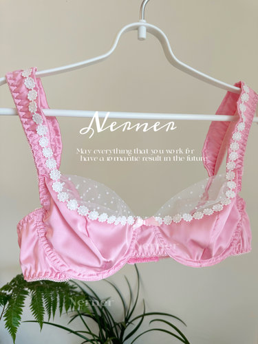Nerner甜美蕾丝花朵内衣套装性感女钢圈上托薄款聚拢舒适绸面文胸