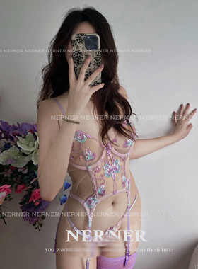 NERNER 花园浪漫* 珠光紫玉花朵刺绣蕾丝性感网纱鱼骨内衣套装