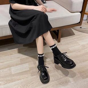 漆皮厚底乐福鞋女春季2024新款英伦风方头增高显瘦系带小皮鞋单鞋