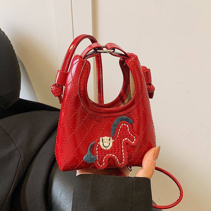 拎包超火红色斜挎包新款新年迷你精致2026时尚零钱包包包女百搭小