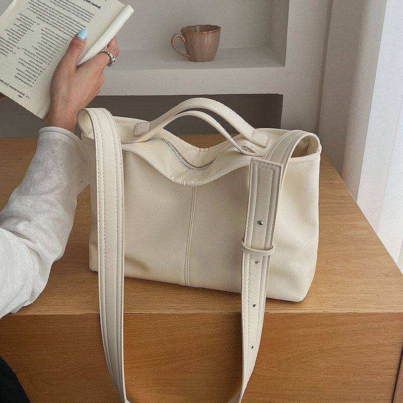 单肩斜挎包女士小包包百搭春夏季简约2026新款通勤手提时尚水桶包