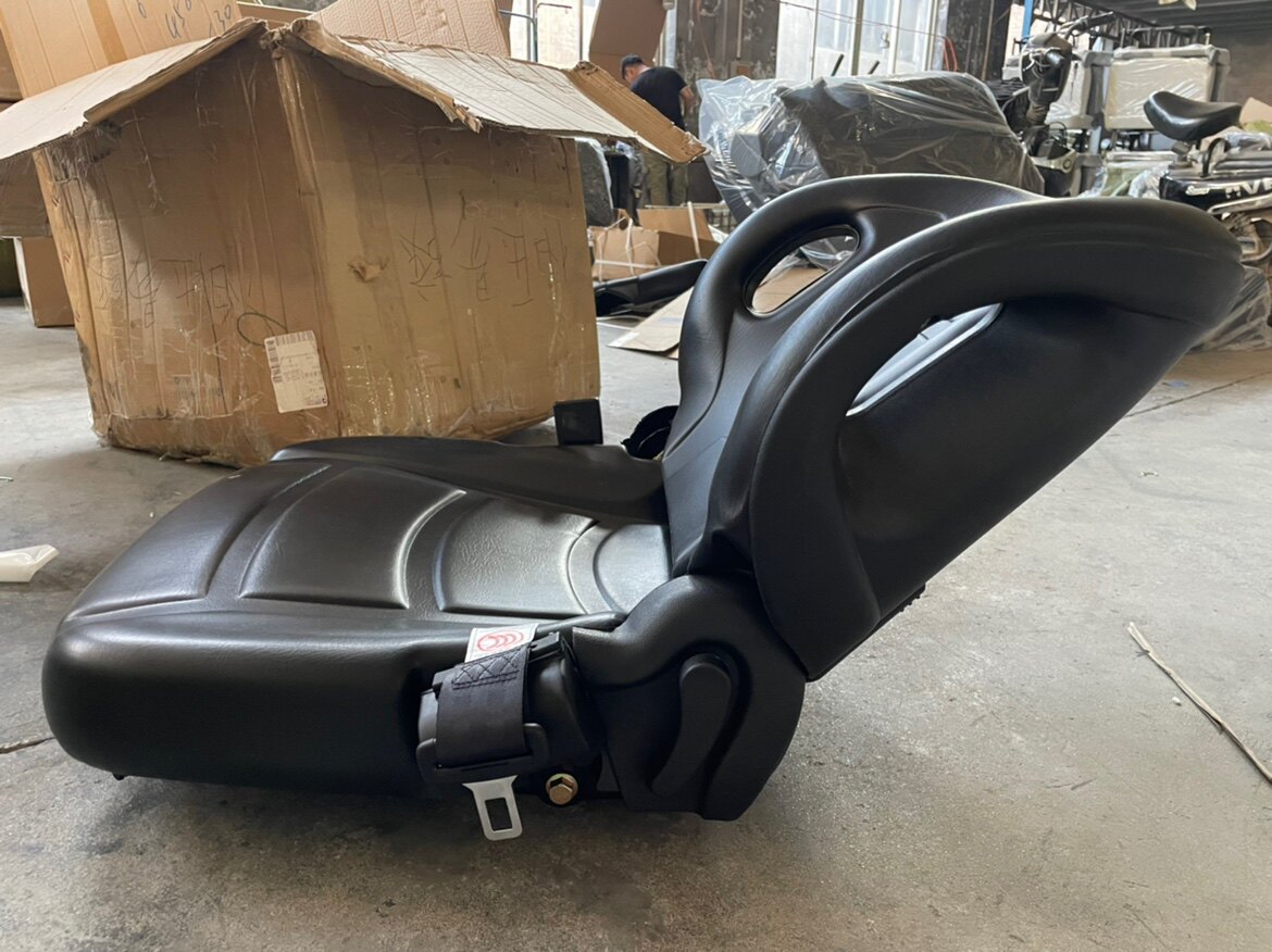 TOYOTA SEATS ARE SUITABLE FOR VARIOUS FORKLIFTS SUCH AS HANGCHA HELITAI LIFU LONGGONG ETC. WHICH ARE COMFORTABLE AND DURABLE AND THE ORIGINAL CAR SUPPORTING SEATS
