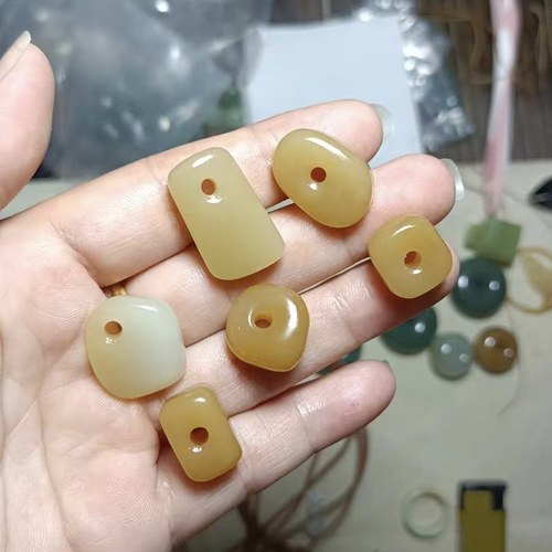 天然和田玉随形扣散珠diy串珠配珠手串项链配饰高品串珠大孔配珠