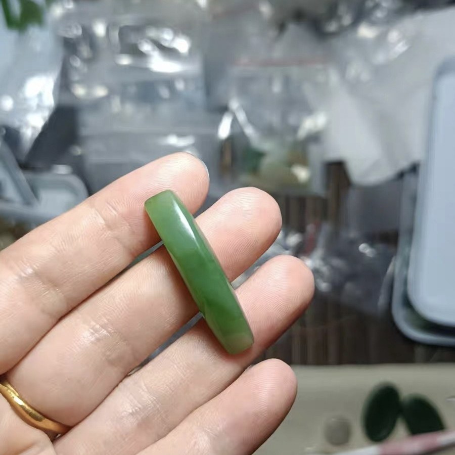 天然和田玉素面手牌女士款浅果绿碧玉石手串项链手环手饰吊坠挂件