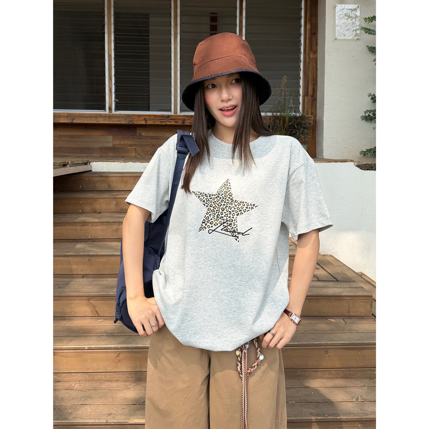 夏季美式豹纹刺绣宽松情侣T恤图片