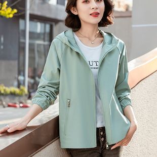 户外上衣 冲锋衣2025休闲百搭宽松风衣连帽薄款 春秋新款 外套女短款