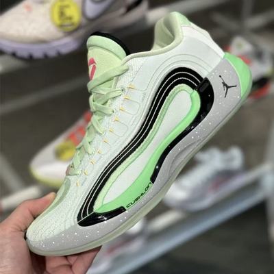 耐克低帮透气耐磨篮球运动鞋