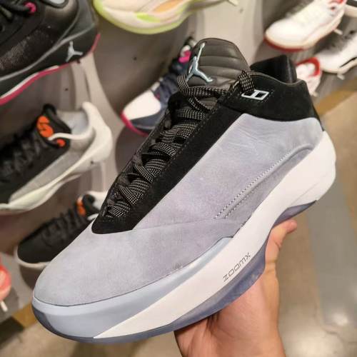 耐克低帮透气耐磨篮球运动鞋