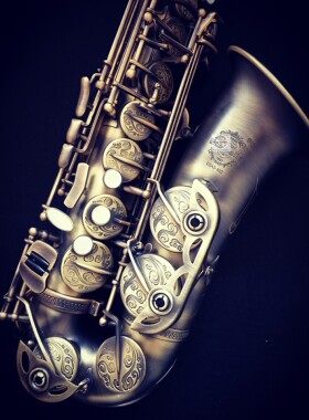 中音萨克斯EBAS-802降E古铜复古压花伊诺贝尔高端萨克斯高性价比
