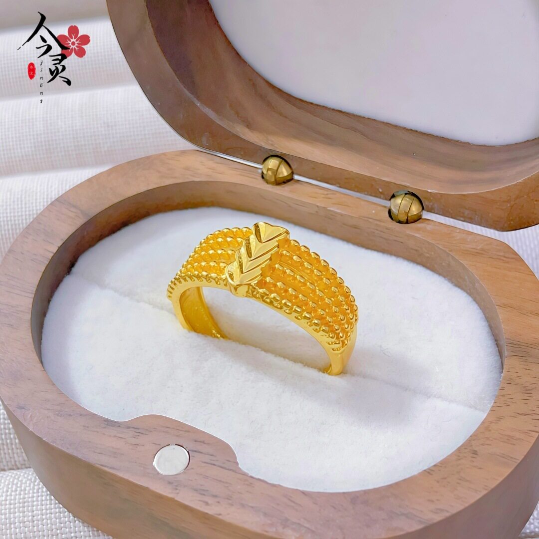 金色复古爱心五线开口女士戒指