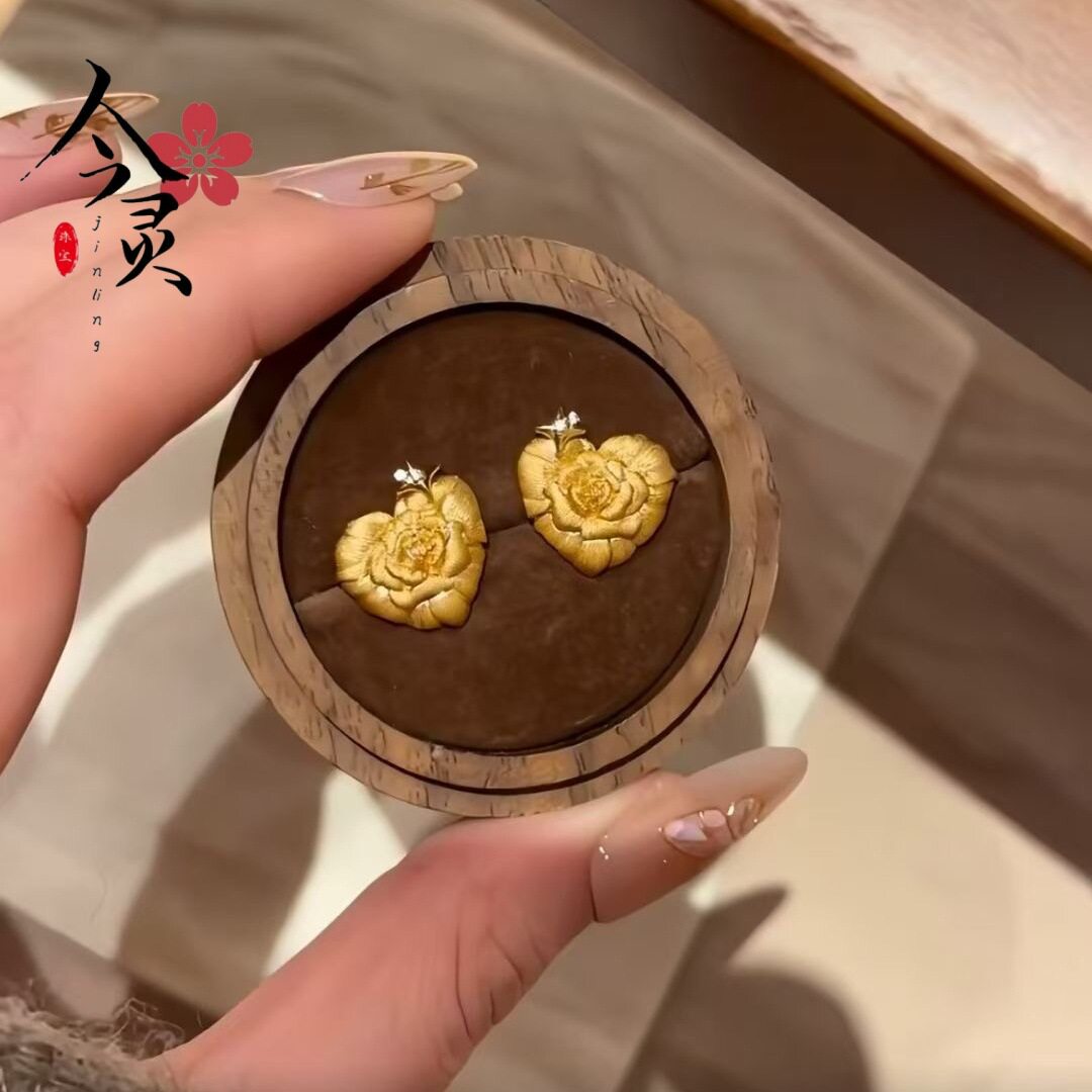 新中式复古金色拉丝玫瑰心形耳钉