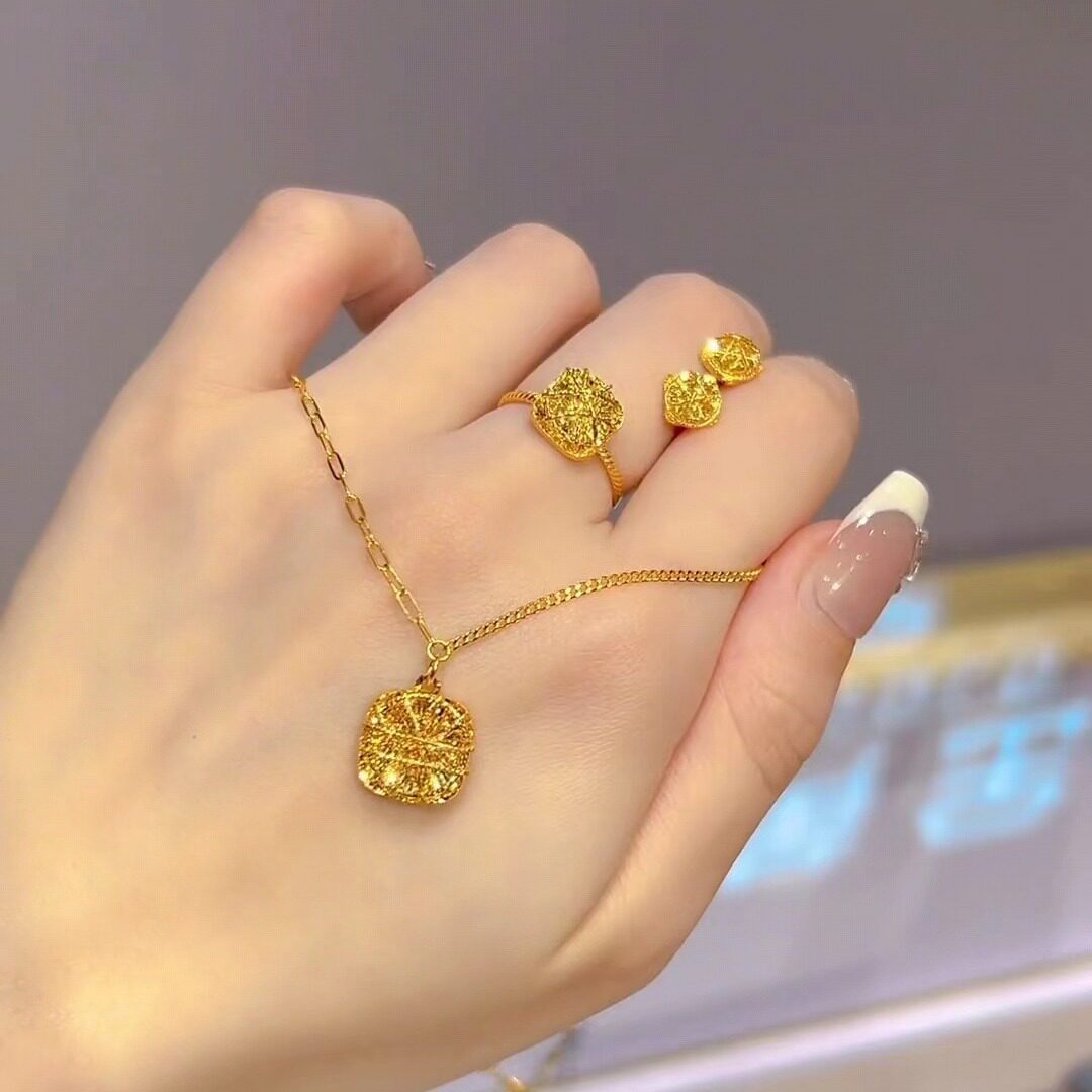 沙金方糖花丝镂空不对称项链