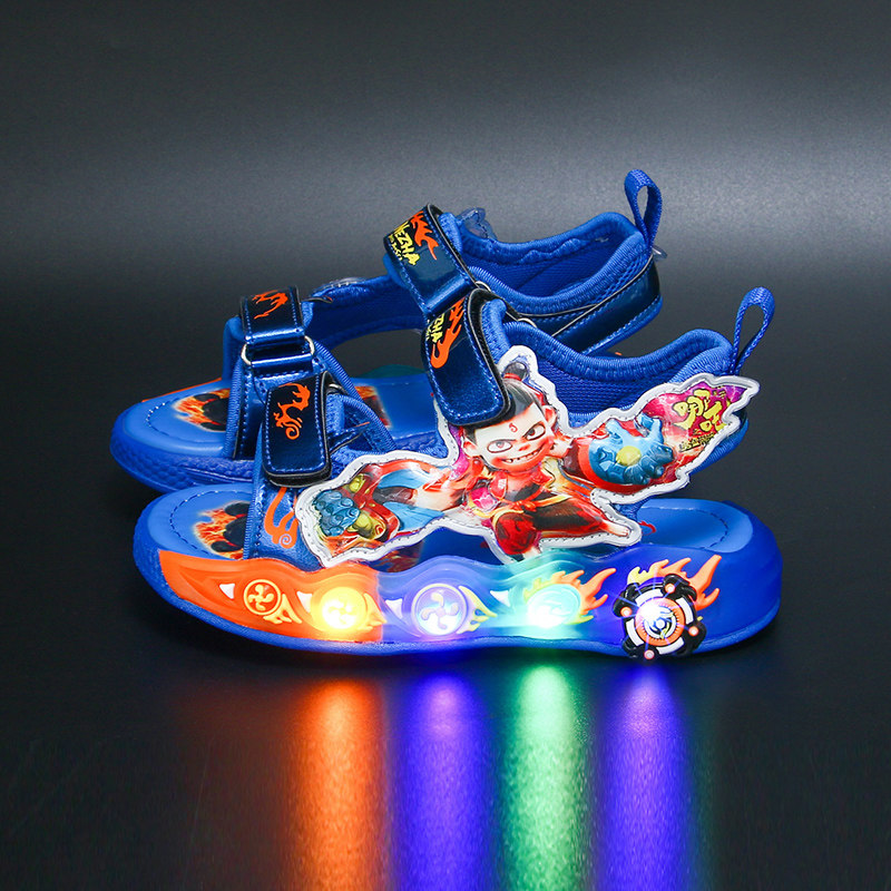 哪吒凉鞋2岁男童亮灯鞋3岁儿童露趾鞋软底小孩沙滩鞋男宝凉拖童男