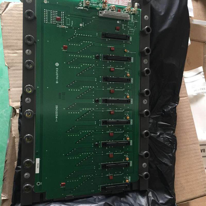 可编程控制器底板EXU-11H现货PLC模块EXU11H电机电容芯片实物拍摄