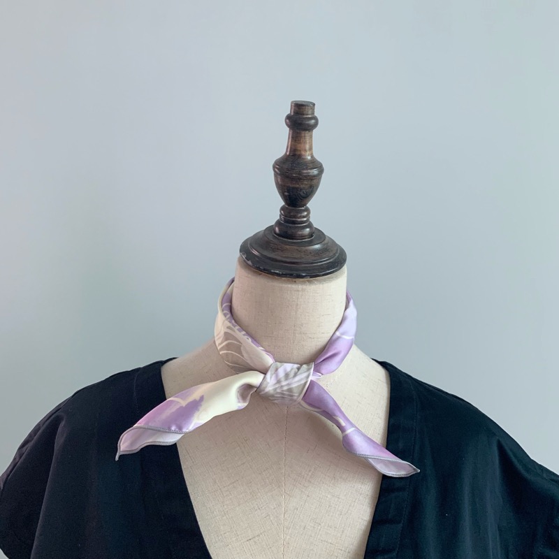 Flora春夏温柔的浅紫淡黄撞色水彩花卉画花朵韩版方巾丝巾小领巾 - 封面