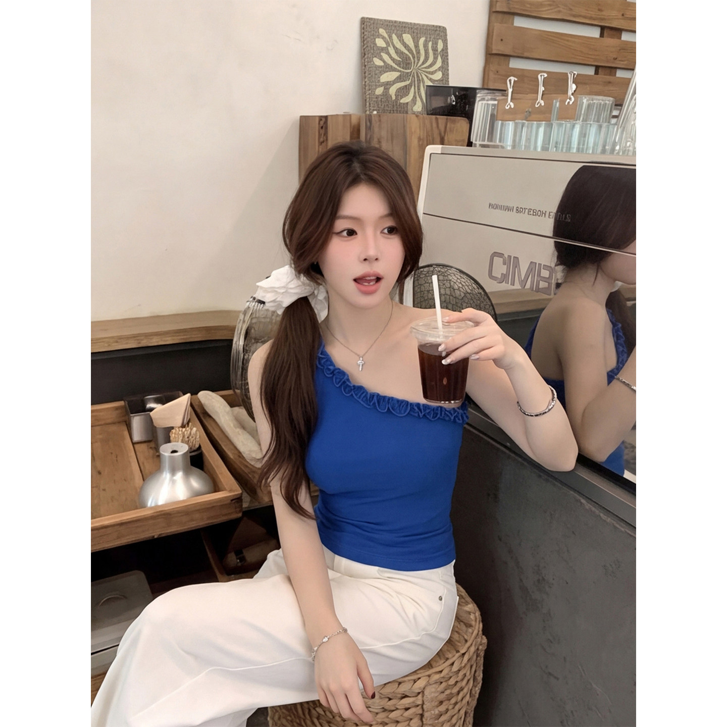 斜肩不规则吊带背心女2026夏新款花边单肩修身无袖辣妹显白小上衣