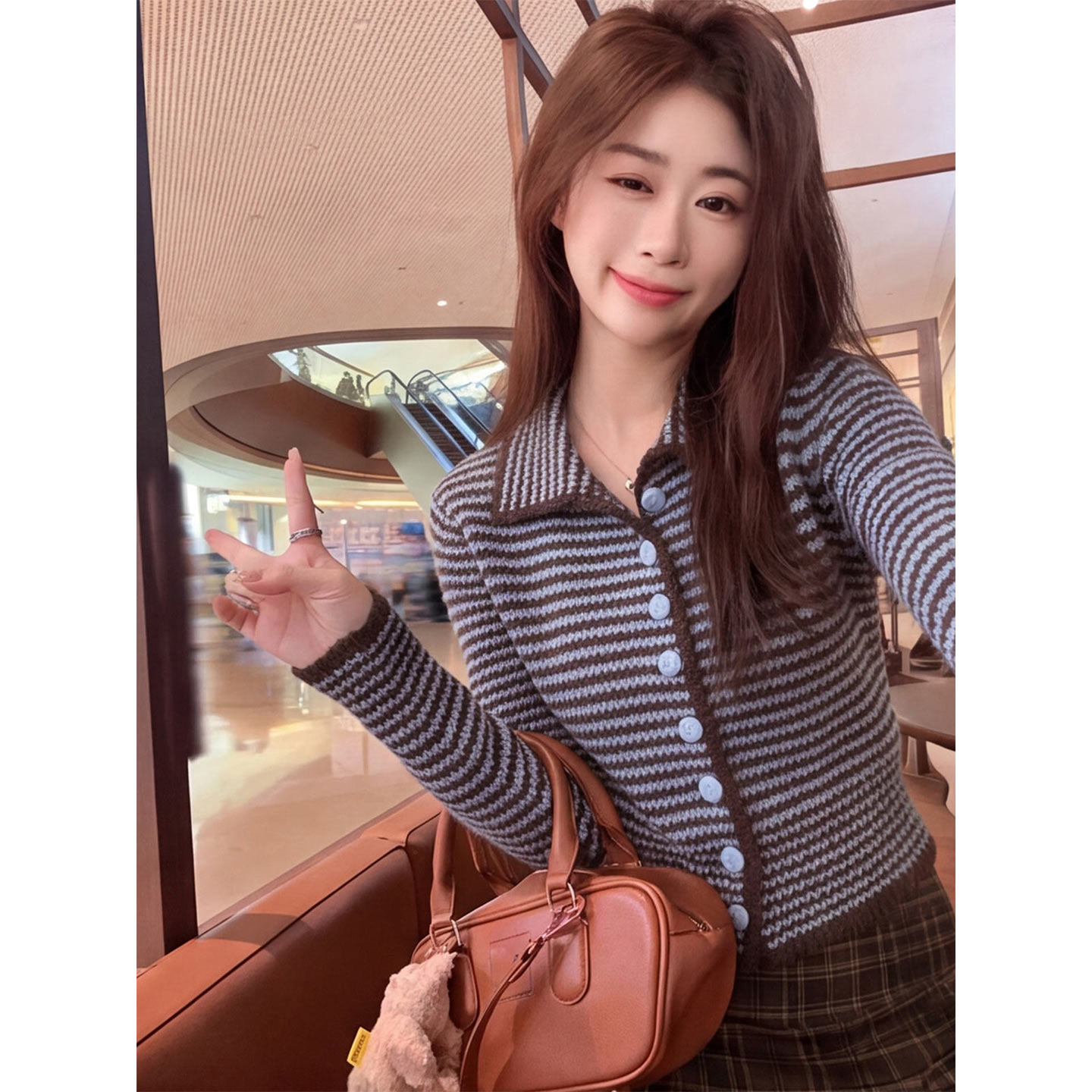 韩系复古松弛感撞色条纹翻领毛衣外套女秋冬款短款叠穿chic针织衫