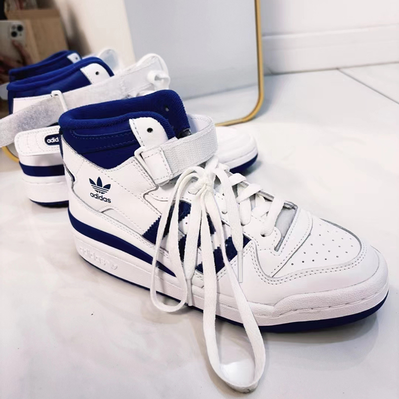 Adidas阿迪达斯三叶草休闲板鞋