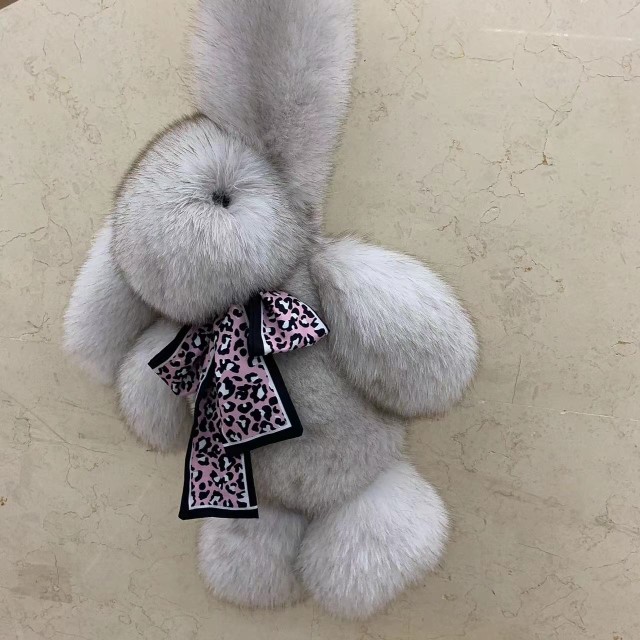 进口皮草兔子公仔可爱儿童白兔玩偶定制款长耳兔毛绒玩具睡觉娃娃