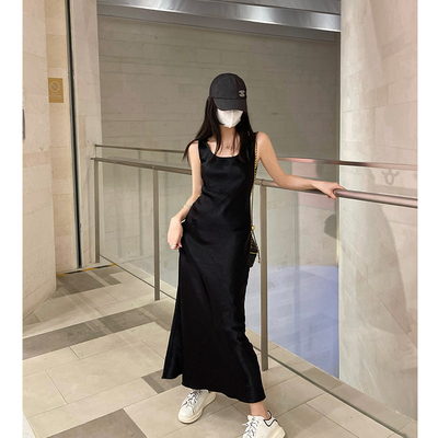 EEWEN行走的PS狠狠显瘦的黑色醋酸吊带连衣裙女夏季吊带裙长裙子